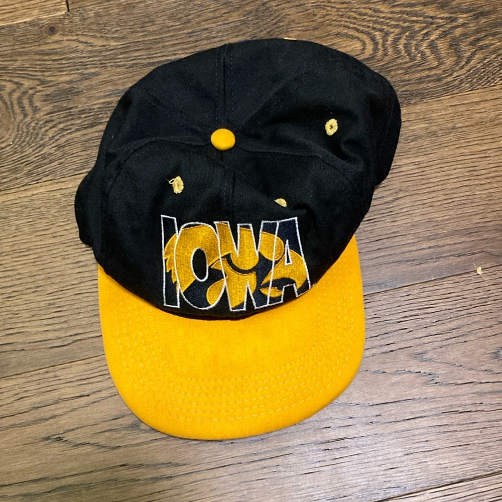 Vintage Iowa Hawkeyes #1 Apparel Adjustable Hat
